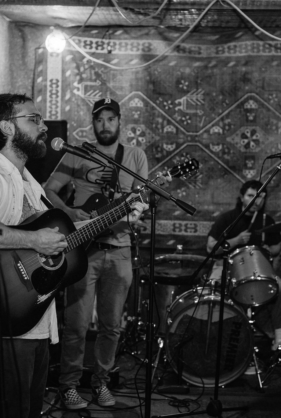 Glunkty band performing in practice space