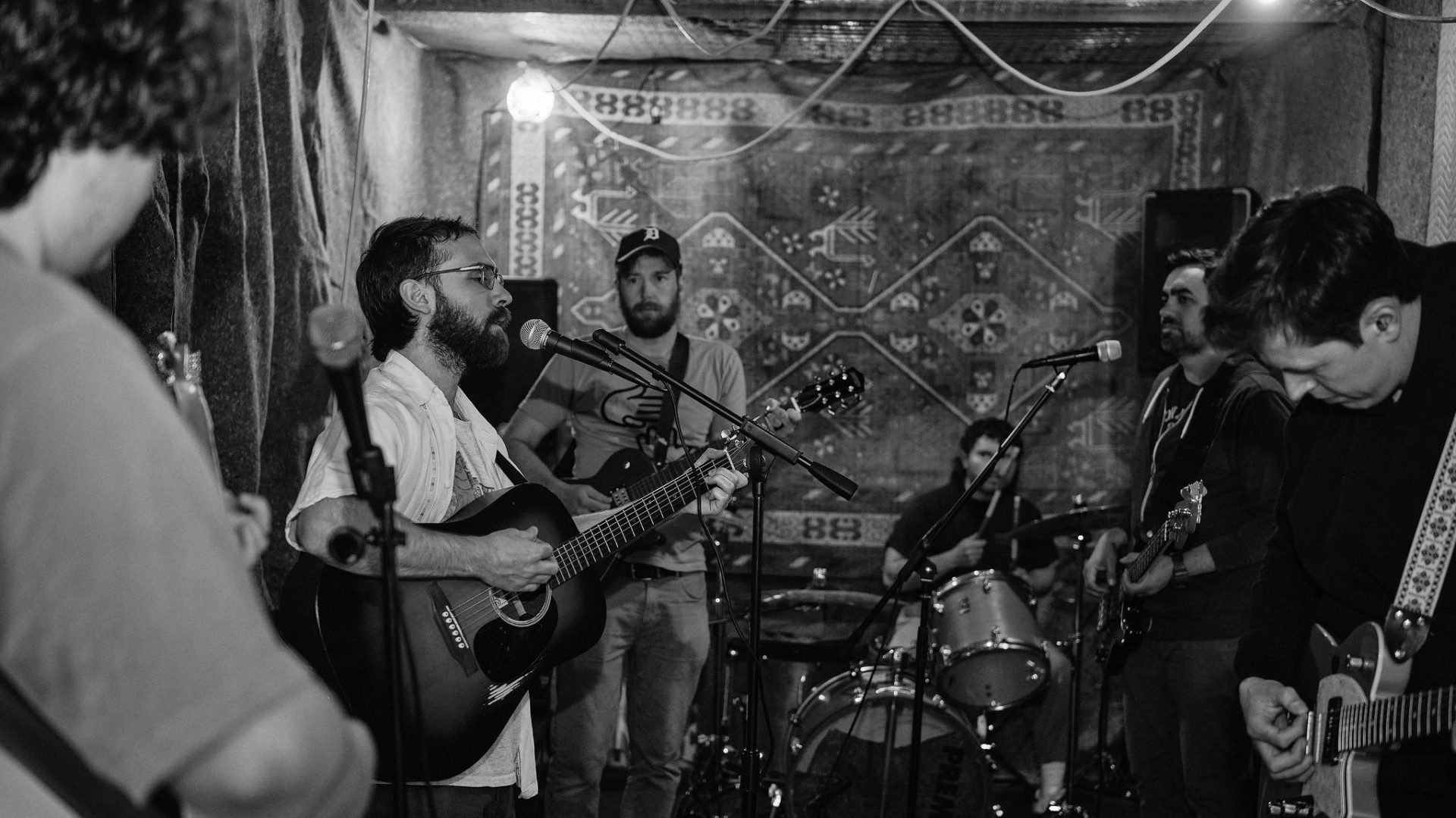 Glunkty band performing in practice space